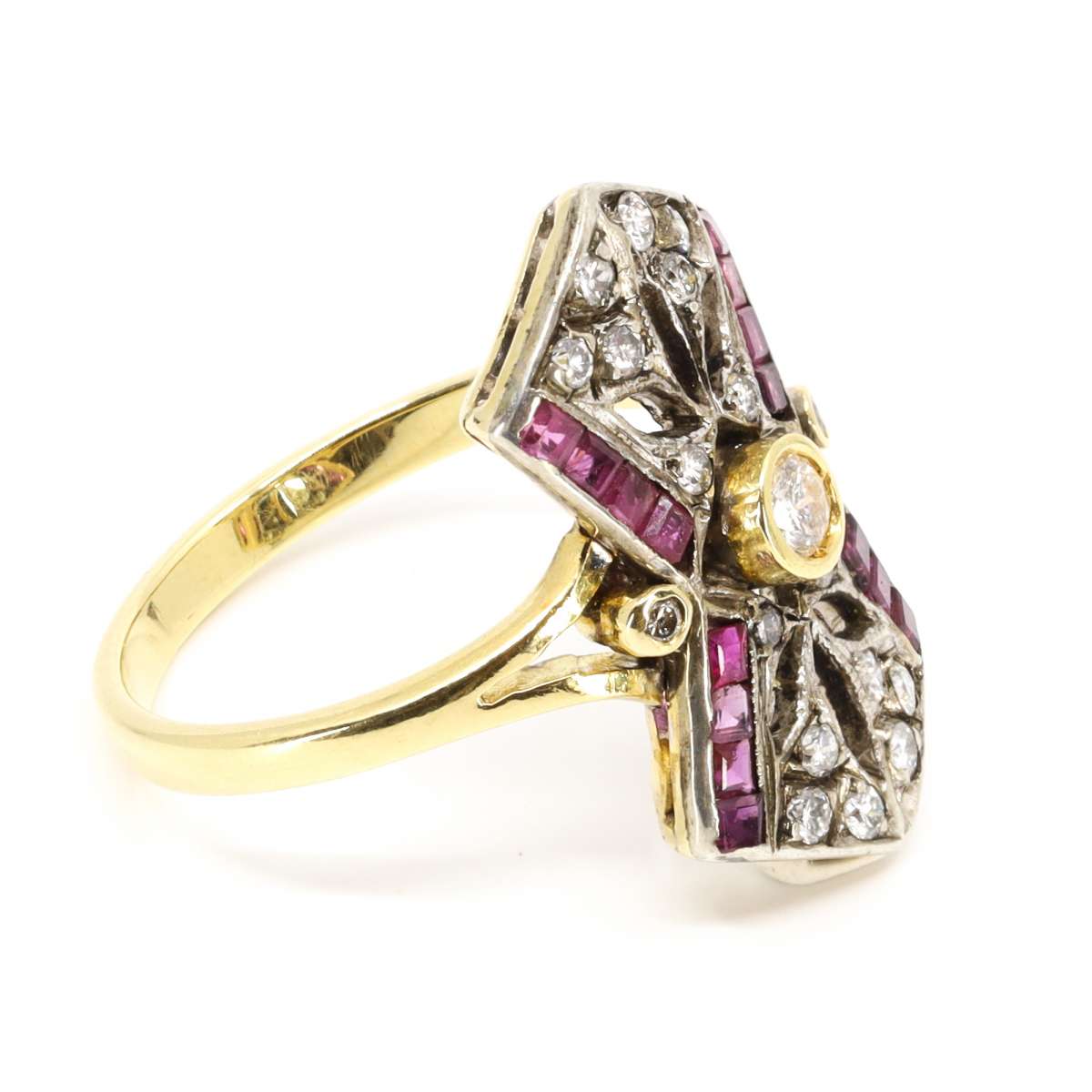 Rubí Vintage and Art Burren