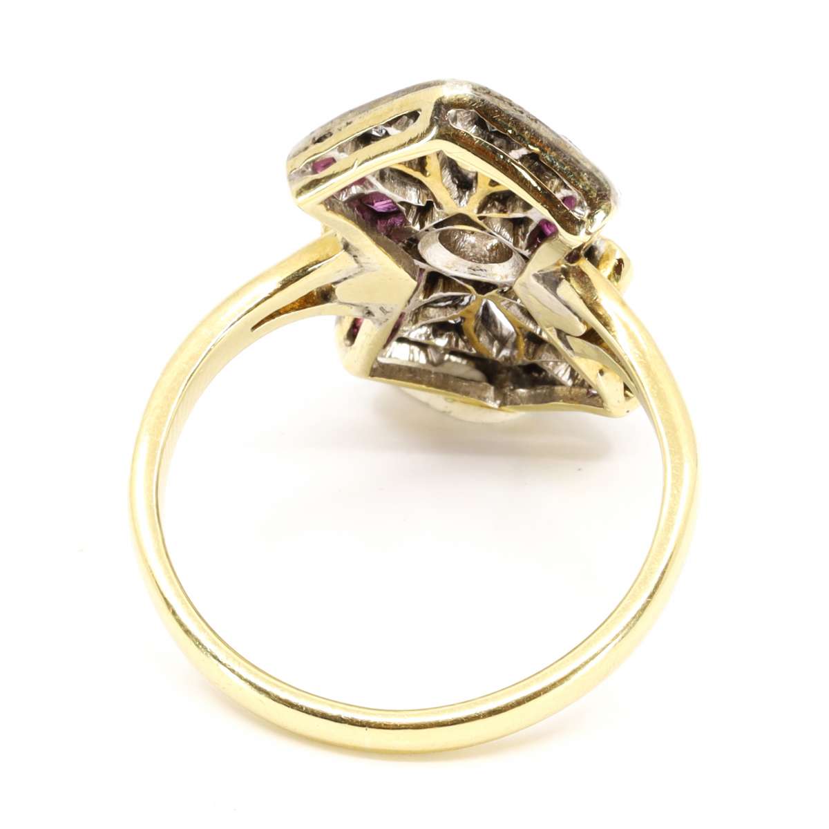 Rubí Vintage and Art Burren