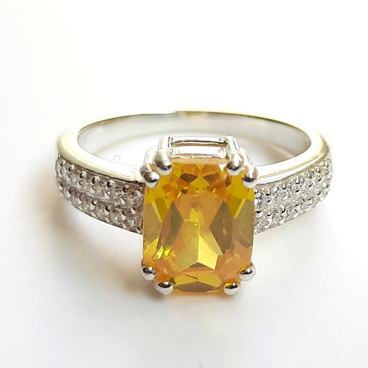 Zafiro amarillo Amur Oro